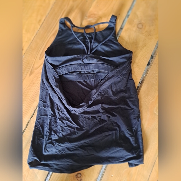 Lululemon tank - Picture 2 of 2